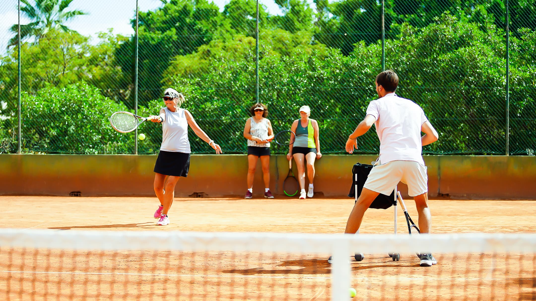 MIK Tennis and MallorCamp team working together